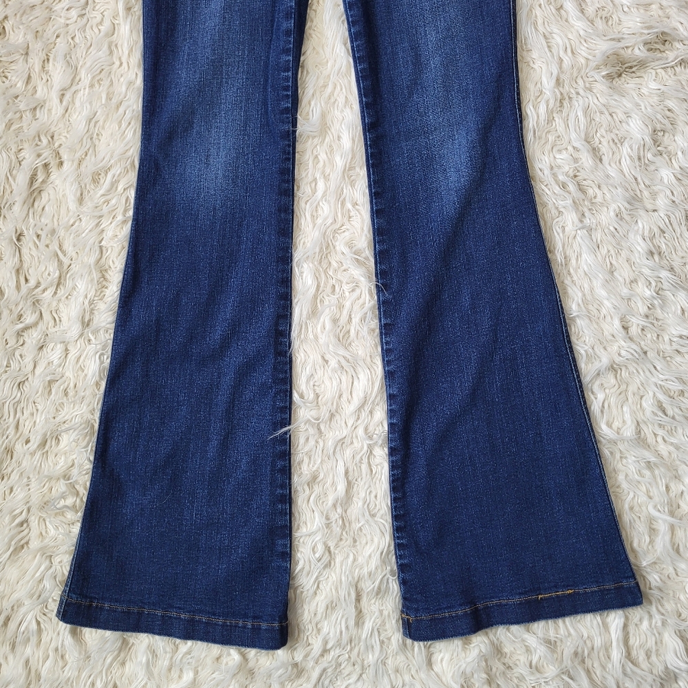 Spanx Flare Leg Pull On Jeans Size Medium Dark Wash - Picture 4 of 15